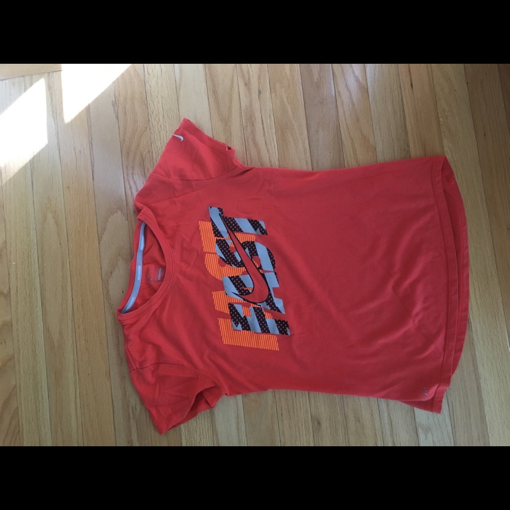 athletic shirt